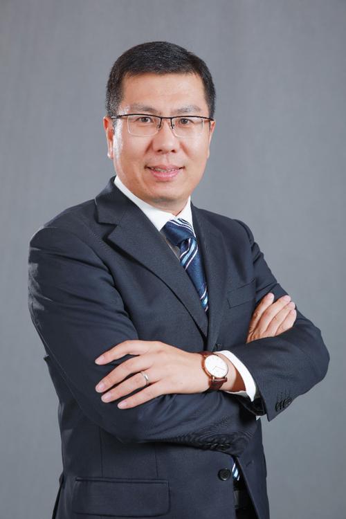 创始人,总经理毕业于吉林大学计算机科学系,从业it 27年,历经软件开发